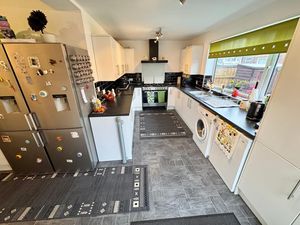 Photo 13- click for photo gallery